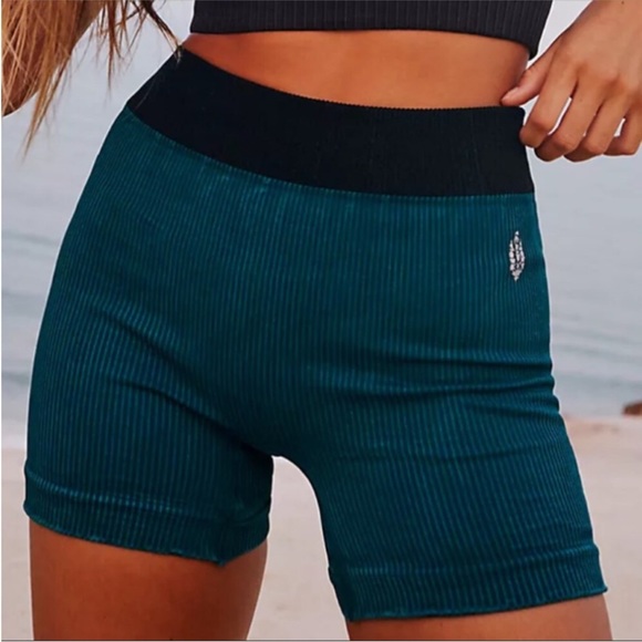 Free People Pants - Free People Movement Prajna Seamless Ribbed Shorts In Alaskan Night. NWOT! Sz XL